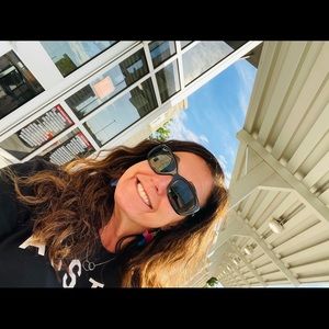 Meet your Posher, Karen